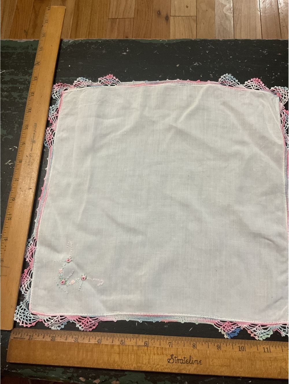 Vintage Embroidered Handkerchief with Lace Trim